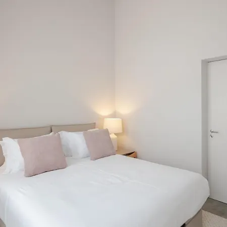 Apartment L'olivier 23 - 2 In A Recently Renovated Porto